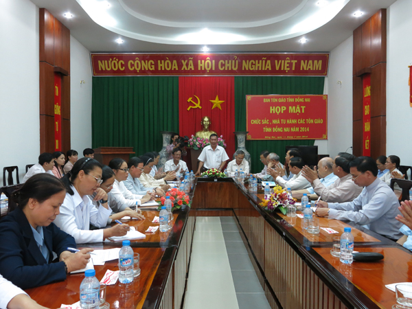 Dong Nai provincial Committee for Religious Affairs holds a meeting with leaders of religious orders